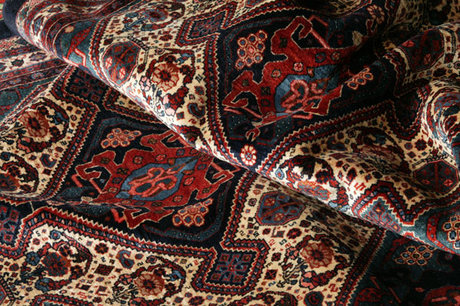 بافت 6600 متر مربع فرش دستباف توسط مددجویان استان اردبیل