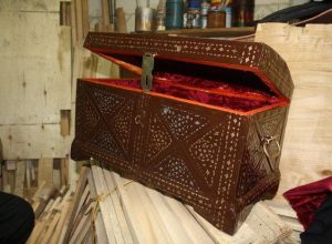 صندوق بولاکی یکی از صنایع دستی زیبای استان گیلان