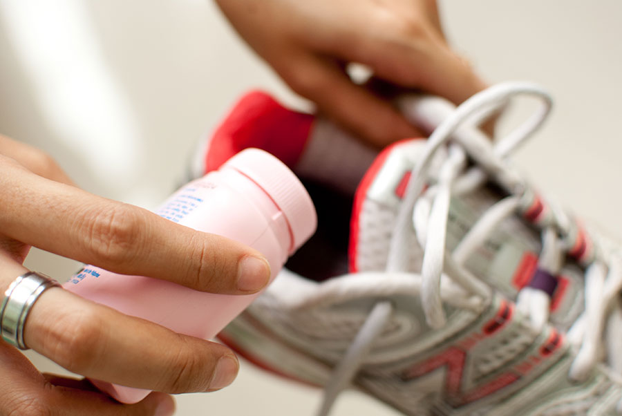 اقدامات ساده و راهکارهای خانگی برای درمان بوی بد پا
