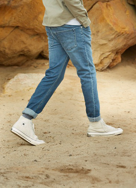 چه کفشی مناسب شلوار جین مردانه است؟