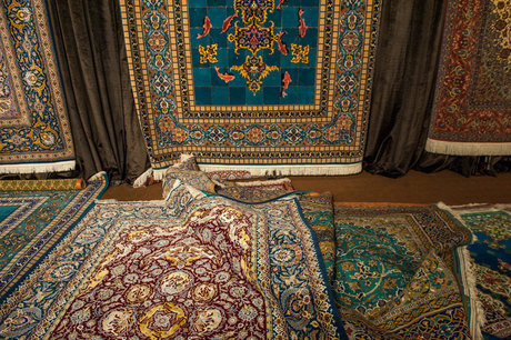 هنر بر تارو پود فرشهای ایرانی 