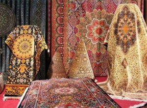 برپایی مسابقه قالی بافی در نمایشگاه فرش همدان