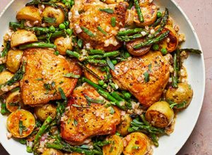 ساق مرغ را با سبزیجات بهاری میل کنید