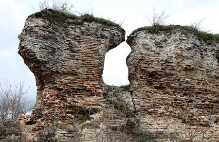 سفری به قلعه تاریخی لیسار