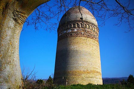 برج لاجیم زیباترین آثار تاریخی مازندران 