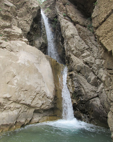 سفری دل انگیز به آبشار آیینه رود